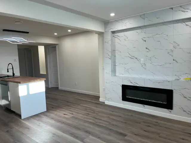 Windermere/Glenridding 2 bedroom legal suite - Photo 4