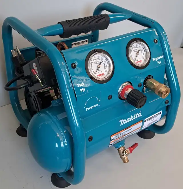 1 Gallon Makita AC001 Portable Air Compressor (26958301) - Photo 4