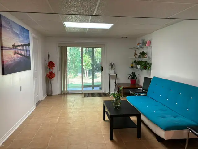 Yonge/Elgin Mills-Entire Main Floor 2 Bedroom House for Rent