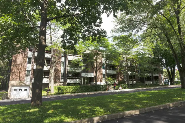 5 1/2 Ste-Foy - Tout inclus - près du cégep Garneau - 1er août - Photo 2