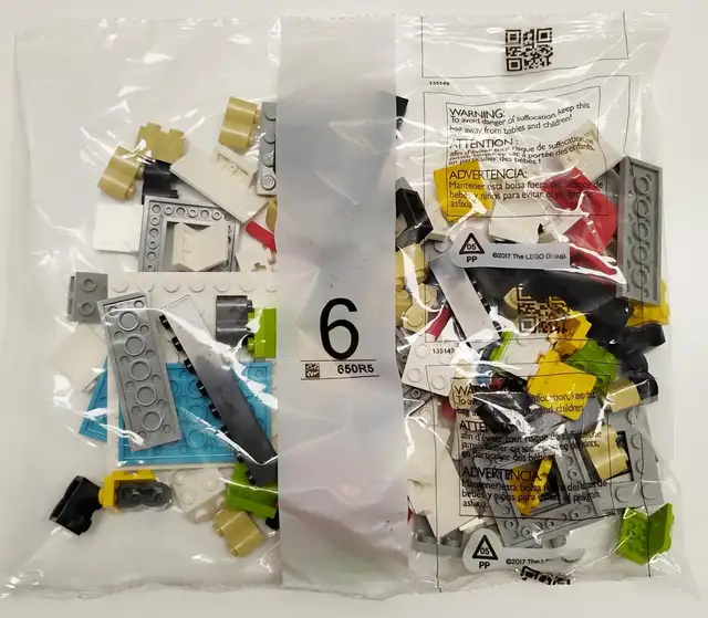 Sealed Bag #6 650R5 from Lego 43020 Fifa World Cup Trophy