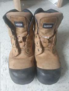 steel toe boots for sale in good condition