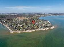 Detached Home Near Lake Erie | Updated Kitchen & Bath |Nanticoke