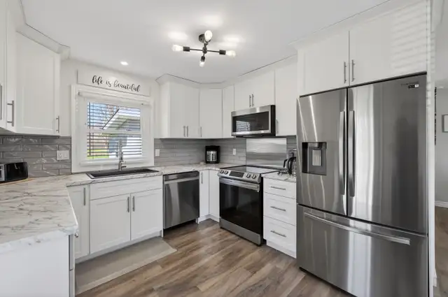 Detached Home Near Lake Erie | Updated Kitchen & Bath |Nanticoke - Photo 3