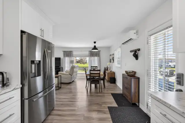 Detached Home Near Lake Erie | Updated Kitchen & Bath |Nanticoke - Photo 4