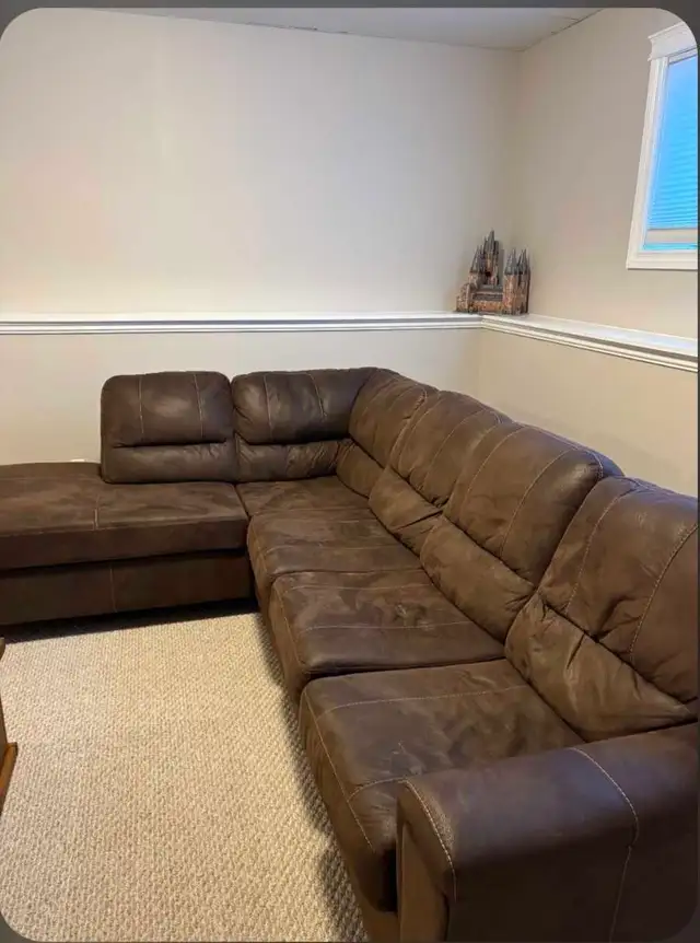 Lounge suite for sale - Photo 2