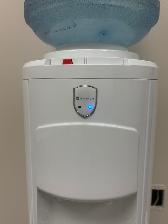 Hot & Cold-Water Dispenser – Excellent Condition - Photo 2