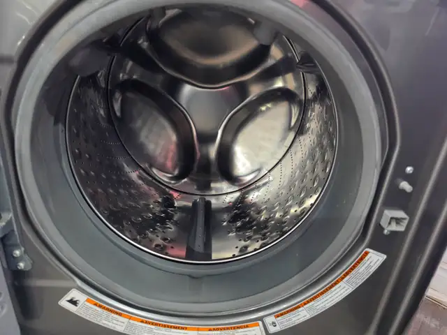 WOW! Maytag 27' Grey Front-Load Stackable Washer GAS Dryer Set - Photo 4