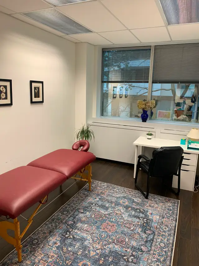 Beautiful treatment room for rent in Midtown Toronto