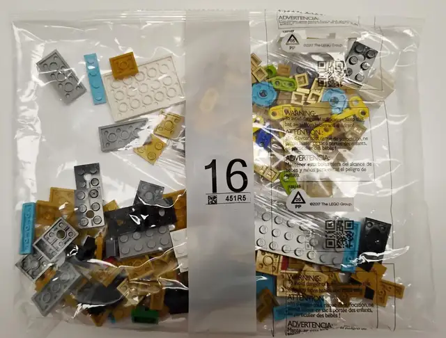 Sealed Bag #16 451R5 from Lego 43020 Fifa World Cup Trophy