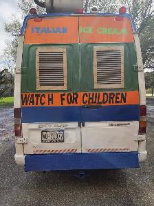 Ice Cream Truck for Sale - Fully Equipped, Ready to Make Money. - Photo 2