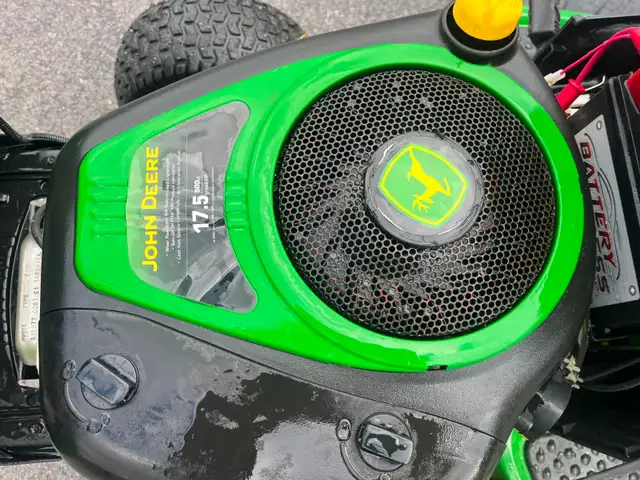 tracteur a gazon John Deere - Photo 3