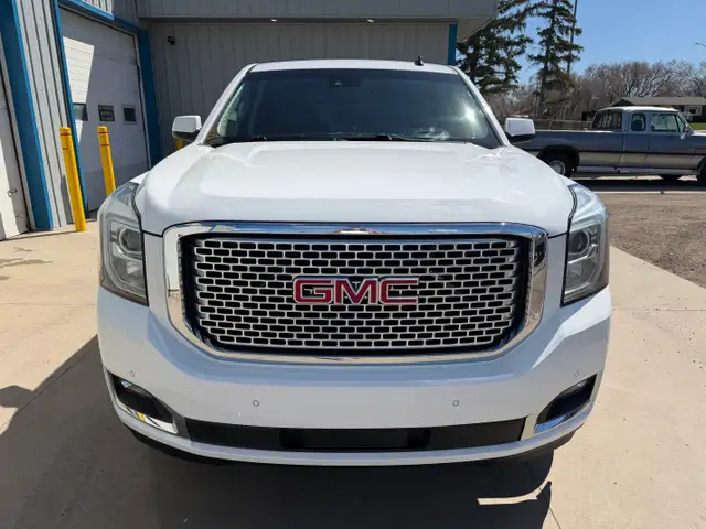 2015 GMC Yukon Denali / Rear Entertainment / Heads Up Display - Photo 9