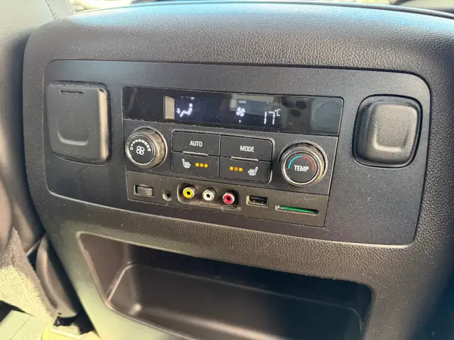 2015 GMC Yukon Denali / Rear Entertainment / Heads Up Display - Photo 19