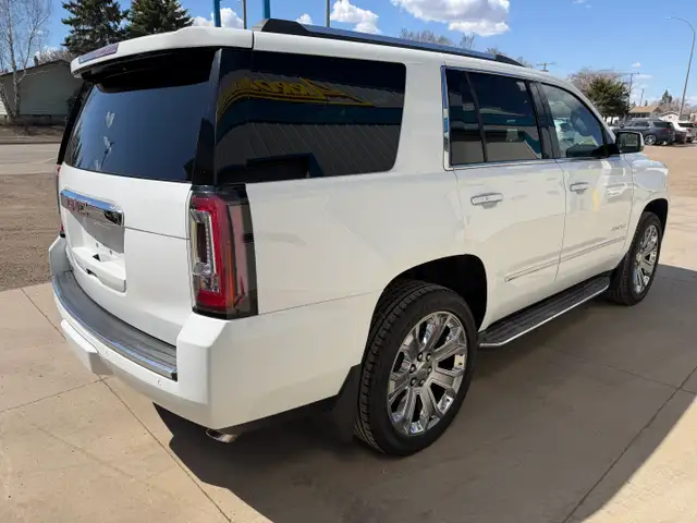 2015 GMC Yukon Denali / Rear Entertainment / Heads Up Display - Photo 22