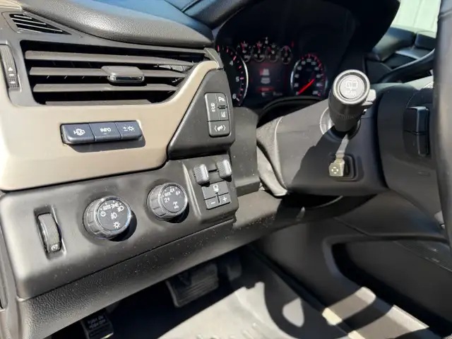 2015 GMC Yukon Denali / Rear Entertainment / Heads Up Display - Photo 29