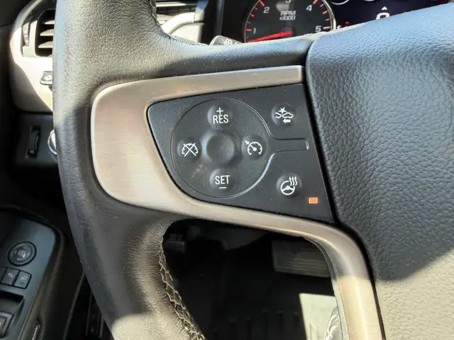 2015 GMC Yukon Denali / Rear Entertainment / Heads Up Display - Photo 32