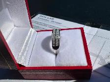 #840 - 14kt White Gold, .91ct Princess Cut Diamond Band, Size 7 - Photo 4