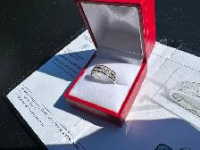 #840 - 14kt White Gold, .91ct Princess Cut Diamond Band, Size 7 - Photo 6