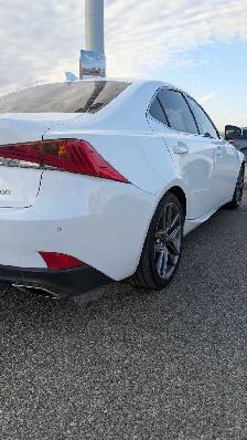 2019 Lexus IS 300 AWD/F Sport edition - Photo 2