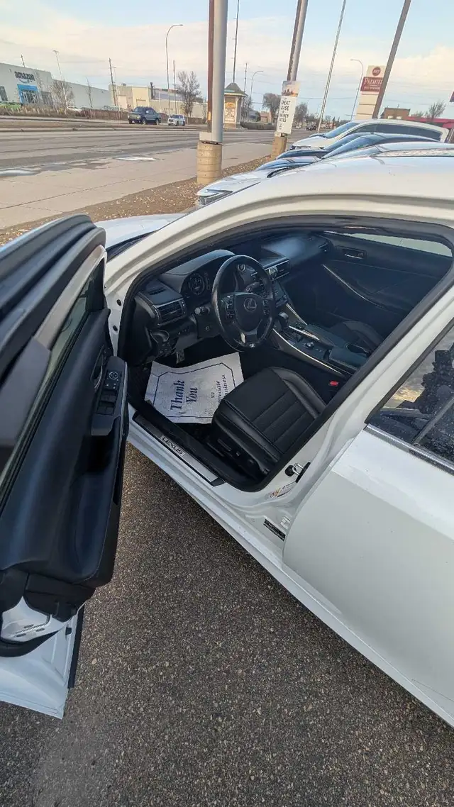 2019 Lexus IS 300 AWD/F Sport edition - Photo 7