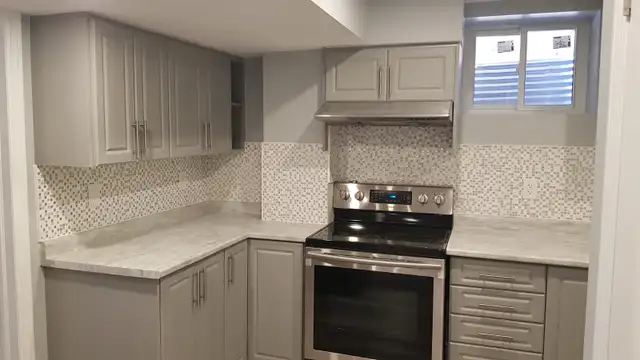 3 BR legal Basement Apt for Rent - SINGLE FAMILY –NORTH BRAMPTON - Photo 5