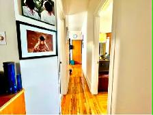 Bright and Spacious 3 bedroom available downtown - Photo 16
