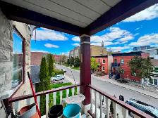Bright and Spacious 3 bedroom available downtown - Photo 19