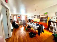 Bright and Spacious 3 bedroom available downtown - Photo 21