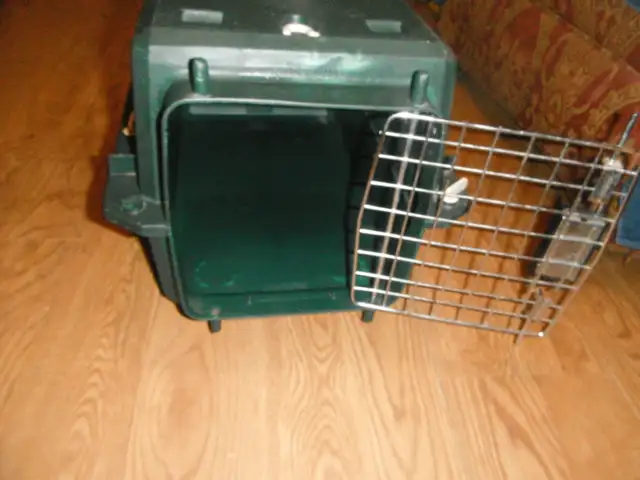 Pet Carrier measures 19 inX13 in X 11 in