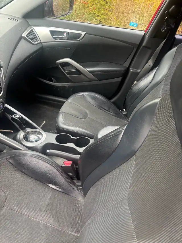 HYUNDAI 2012 - Photo 7