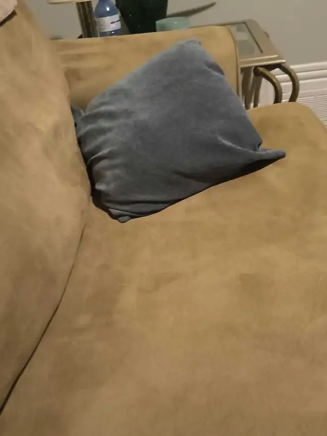 cleaning available - Photo 2