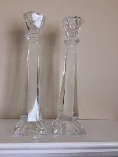 2 BEAUX CHANDELIERS NEUFS EN CRYSTAL DE 10'DE HAUT:$10.00 CHACUN