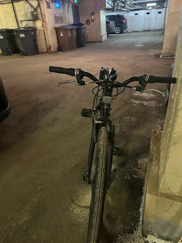 Vélo prêté à rouler en bonne état - Photo 4