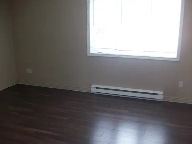 4 bedroom house - heat and light included - Photo 8
