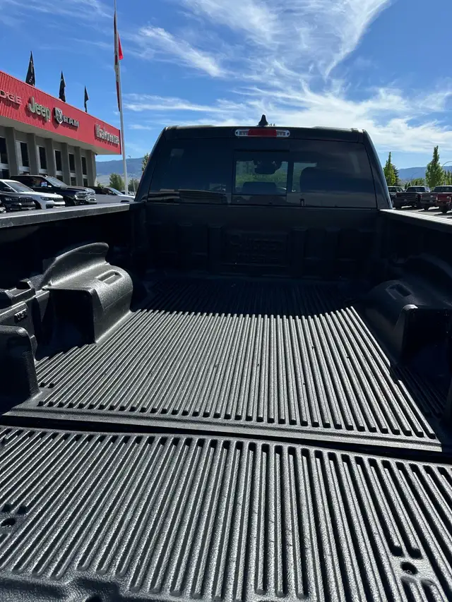 2021 Ram 1500 Sport 4x4 Crew Cab 6’4" - Photo 4