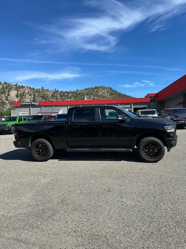 2021 Ram 1500 Sport 4x4 Crew Cab 6’4" - Photo 5