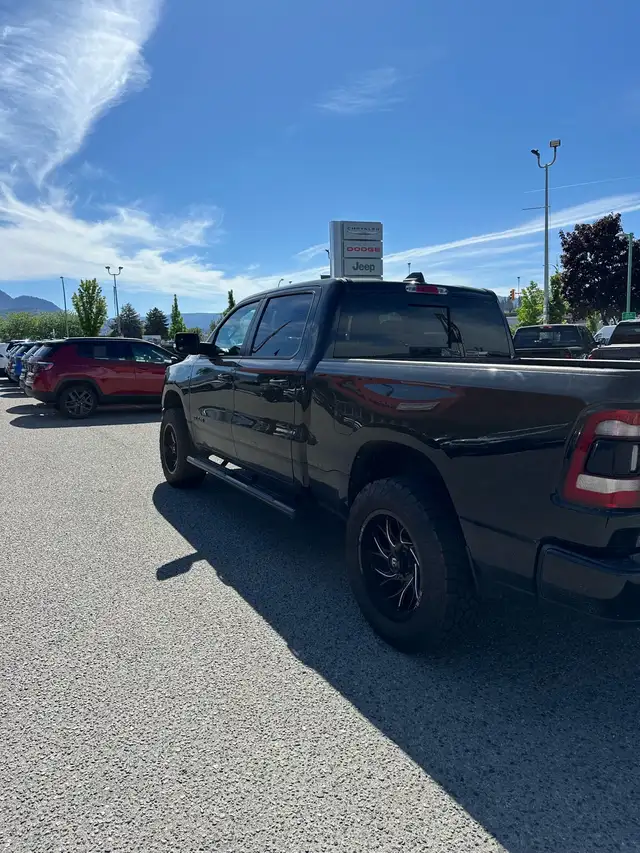 2021 Ram 1500 Sport 4x4 Crew Cab 6’4" - Photo 6