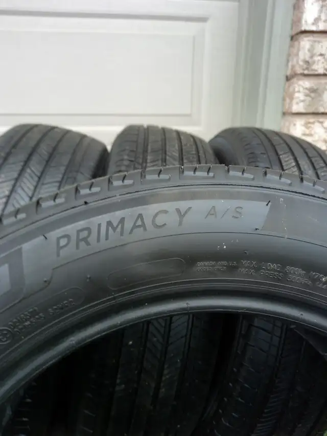 4 tires MICHELIN 225/60/R18 all season. - Photo 5