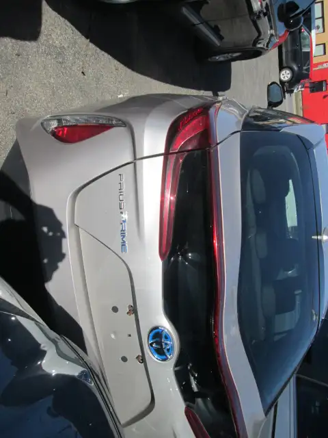 2020 Toyota Prius Prime plug in hybrid - Photo 2