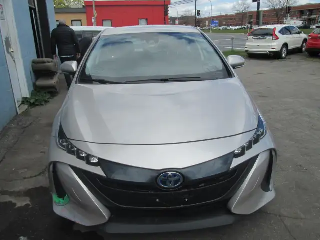 2020 Toyota Prius Prime plug in hybrid - Photo 7