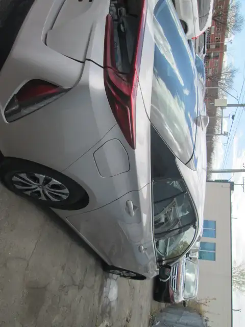2020 Toyota Prius Prime plug in hybrid - Photo 12