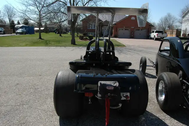 23 Ford Roadster drag race car - Photo 3