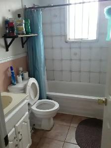 A room for rent at St Claire and Keele for male professional - Photo 2