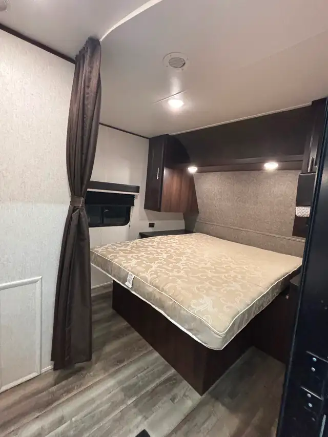 2019 Jayco Jayflight SLX 212QBW  - like new! - Photo 4