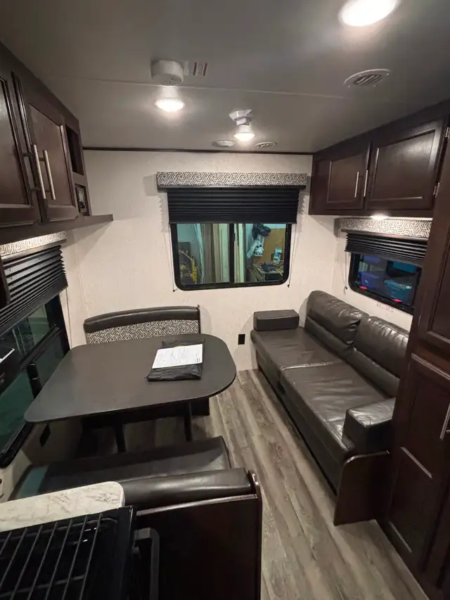 2019 Jayco Jayflight SLX 212QBW  - like new! - Photo 6