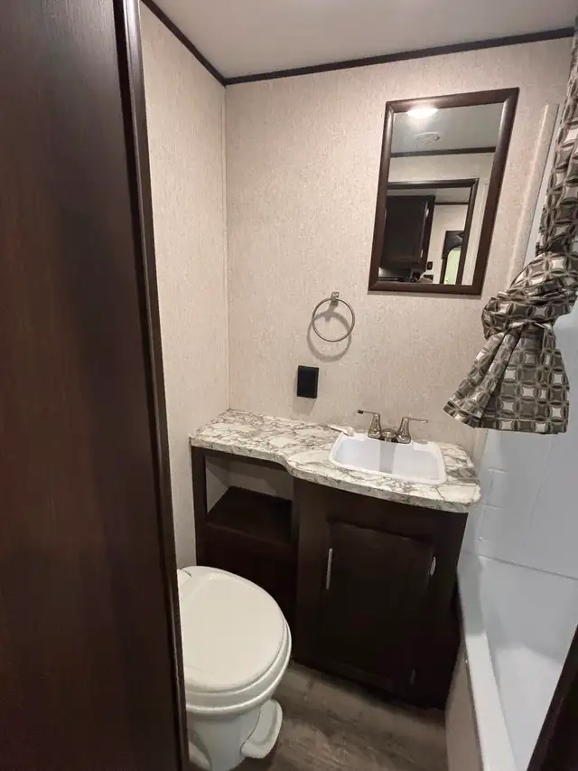 2019 Jayco Jayflight SLX 212QBW  - like new! - Photo 10