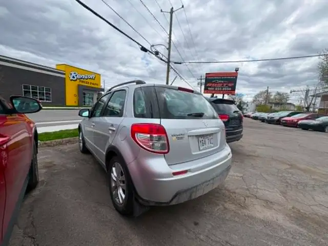 Suzuki SX4 2013 Man. 78 500km AWD $3995. Rusty 450-820-0550 - Photo 4