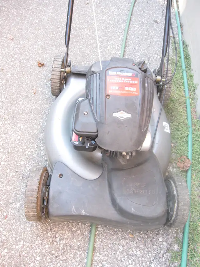 SELF-PROPELLED MTD 21' YARD MACHINE LAWN MOWER BRIGGS 158CC ENG - Photo 3