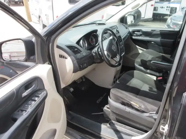 2015 Dodge Grand Caravan SE - Photo 9